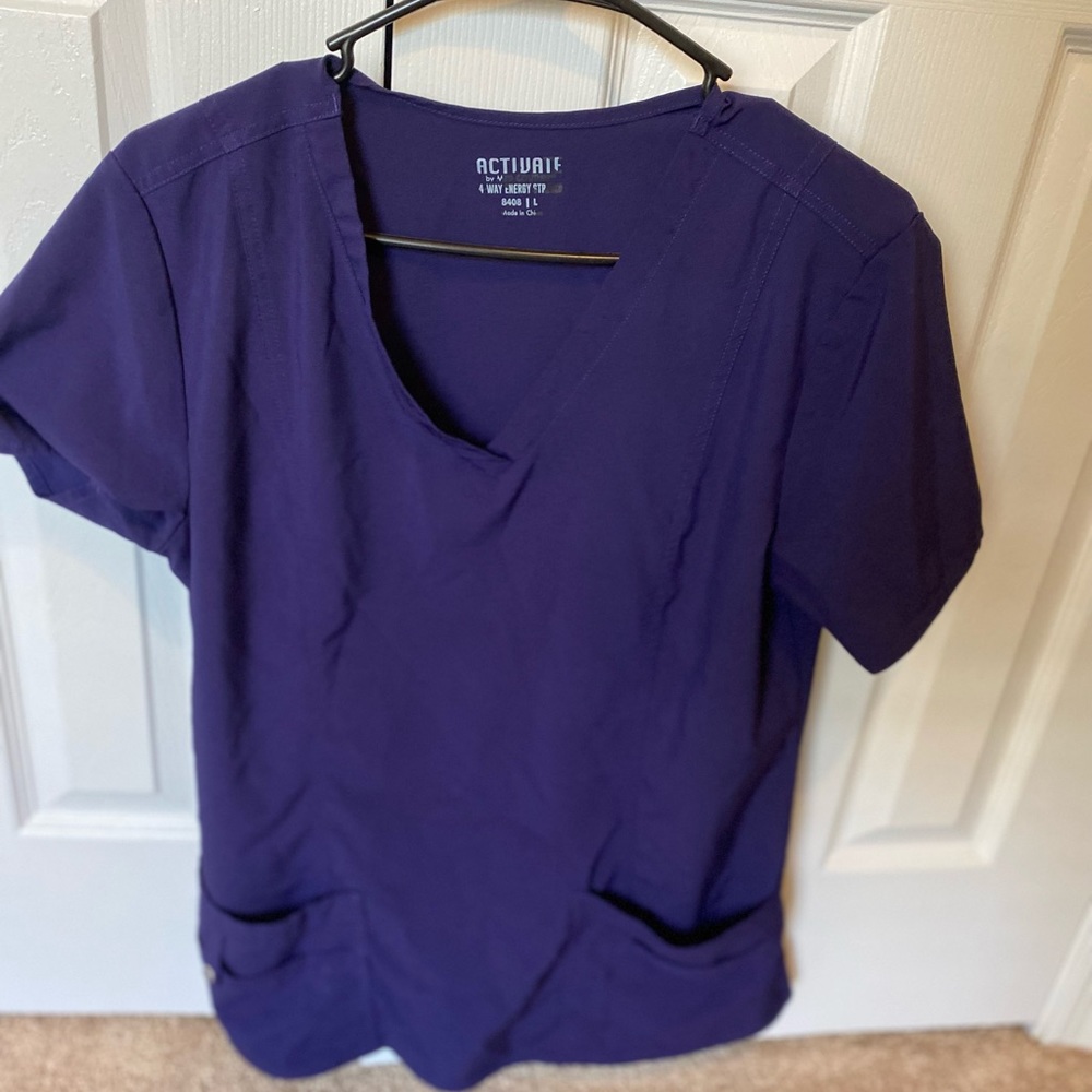 Activate med couture plum scrubs size L